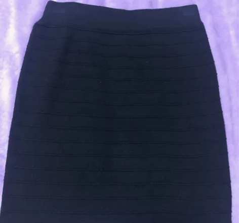 弹力一步裙 感兴趣的话给我留言吧！￥117...