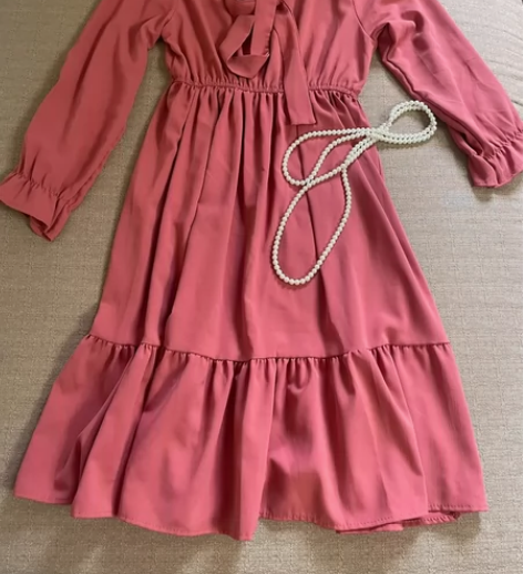 2023新款连衣裙女秋冬气质文艺长裙温柔风...