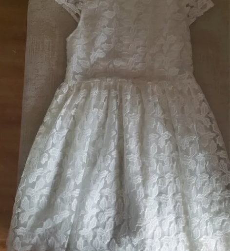 公主风纯白色镂空连衣裙，实体店购买，原价2...