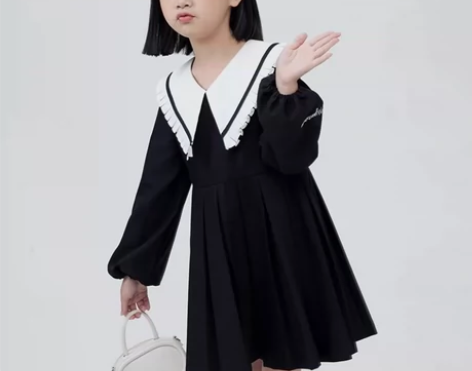 sun.tomorrow学院风连衣裙，领口...