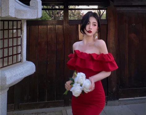 【暖春价】港风法式复古收腰红色连衣裙荷叶边...