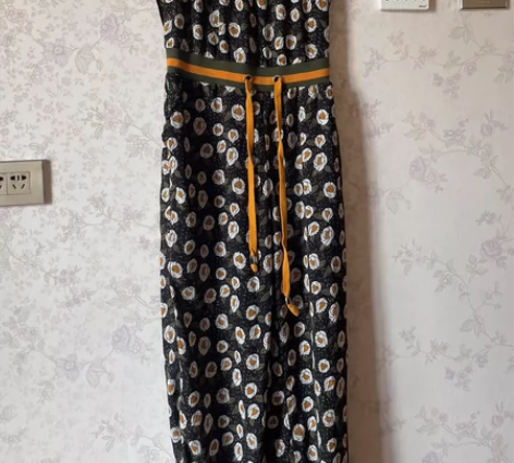 连体裤30元包邮 感兴趣的话点“我想要”和...