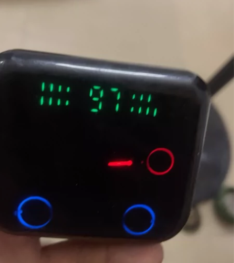 夏新蓝牙耳机功能完好二手物品售出不退不换。...